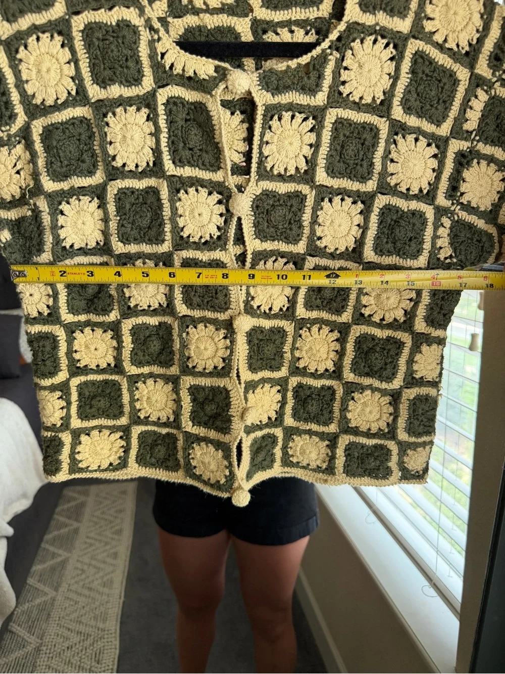 ✨ VINTAGE Handmade Crochet Granny Square Cardigan - Sage Floral ✨ - Picture 9 of 11